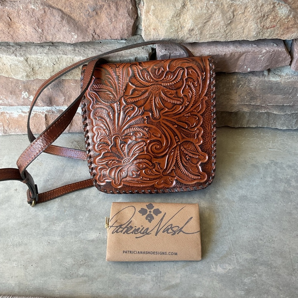 Patricia Nash Tooled Brown Leather Crossbody - Picture 3 of 12